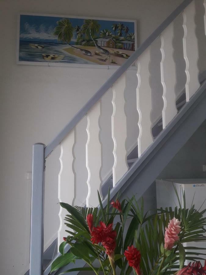 9 Lyly Location F3 Mezzanine Apartment Sainte-Anne Ngoại thất bức ảnh